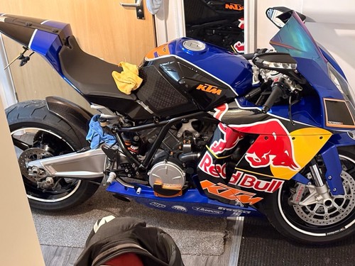 Ktm rc8 - ktm,